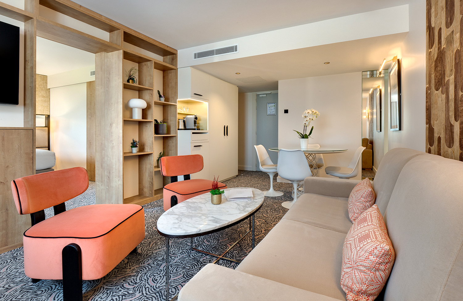 Suite avec lit king size et canapé-lit pullman montpellier centre (3)