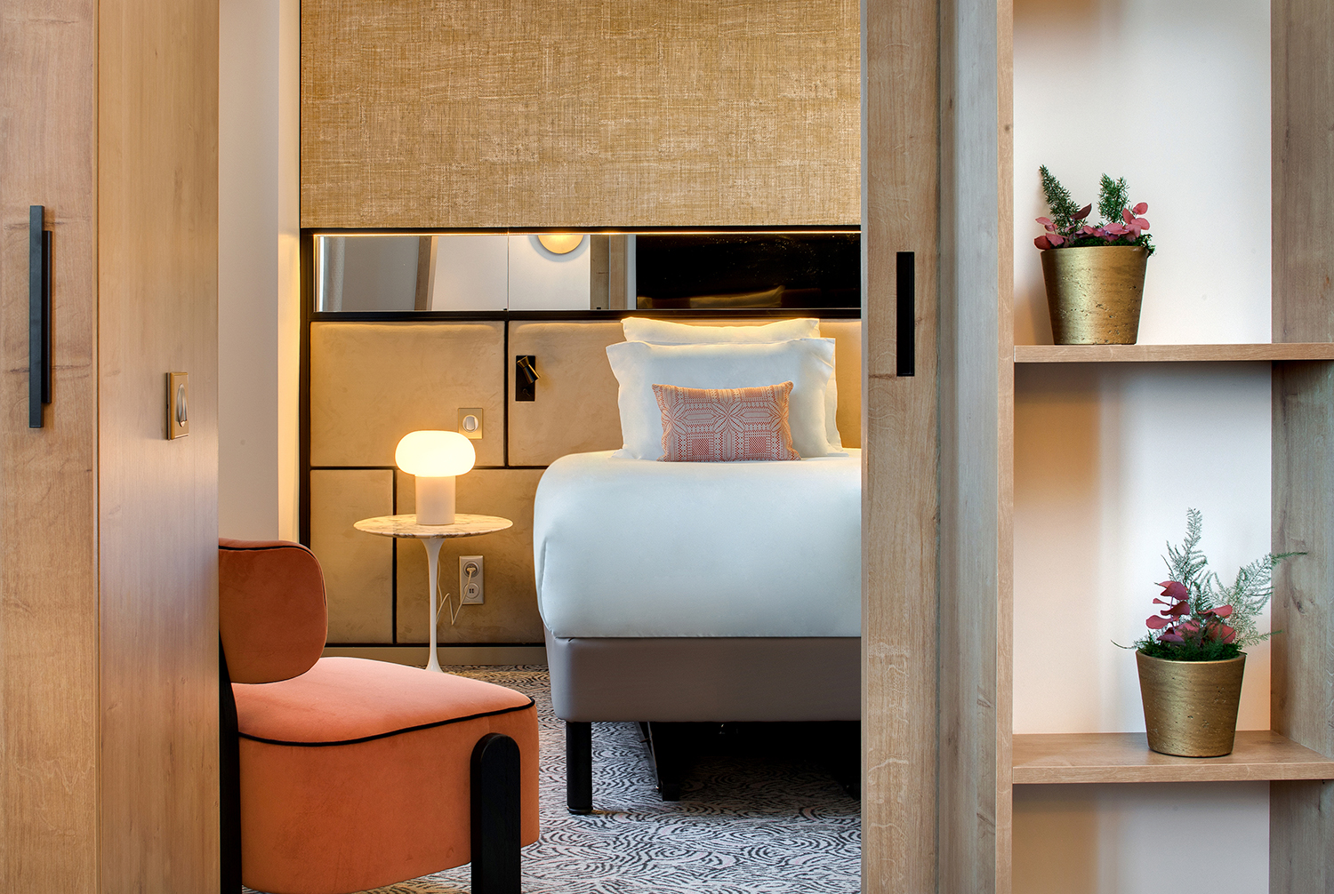 Suite avec lit king size et canapé-lit pullman montpellier centre (7)